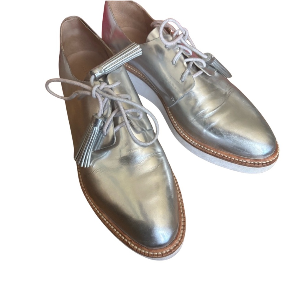 ⚠️READ DESCRIPTION: Loeffler Randall Silver Tassel Oxfords Size 8.5 (Distressed)